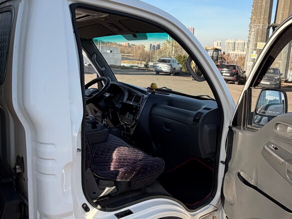 2013 Kia Bongo, белый, 1300000 рублей - вид 7