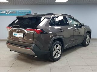 2020 Toyota RAV4 V (XA50), коричневый, 2999000 рублей, вид 5