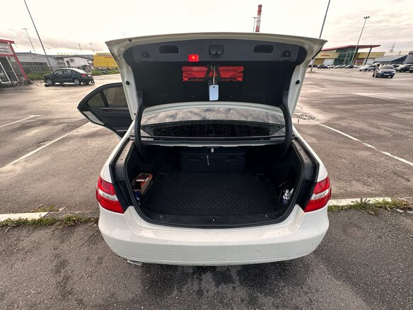 2011 Mercedes-Benz E-Класс 200 7G-Tronic IV (W212, S212, C207), белый, 1550000 рублей - вид 11
