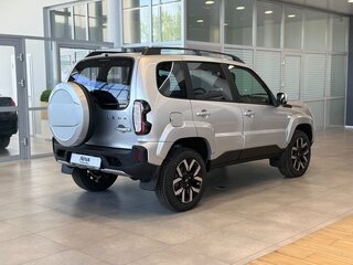 2026 Lada (ВАЗ) Niva Travel I Рестайлинг, серебристый, 1789000 рублей, вид 4