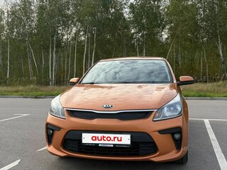 2017 Kia Rio IV, оранжевый, 1000000 рублей, вид 3