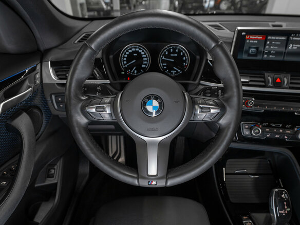2020 BMW X1 20i xDrive II (F48) Рестайлинг, чёрный, 3770000 рублей - вид 14