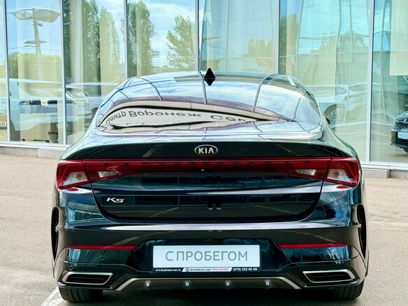 2021 Kia K5 III, чёрный, 2765000 рублей - вид 5