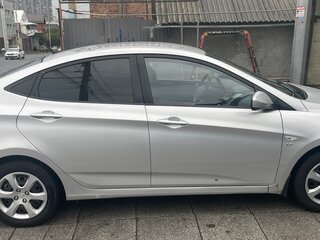 2012 Hyundai Solaris I, серебристый, 669000 рублей, вид 4