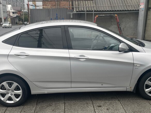 2012 Hyundai Solaris I, серебристый - вид 3