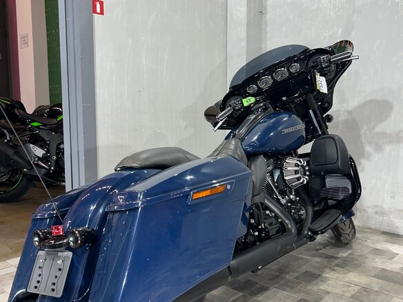 2018 Harley-Davidson Street Glide Special, синий, 1735000 рублей - вид 5