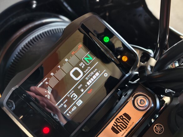 2022 Yamaha XSR900, чёрный, 1000000 рублей - вид 17