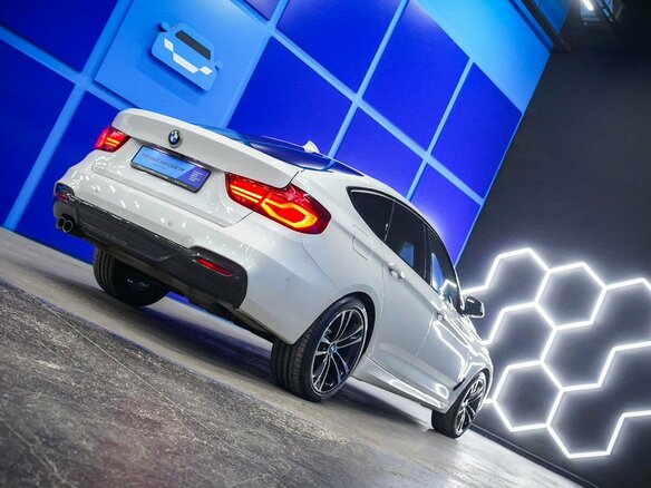 2020 BMW 3 серии 320i xDrive VI (F3x) Рестайлинг, белый - вид 31
