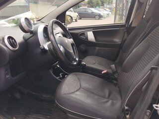 2012 Peugeot 107 I Рестайлинг, чёрный, 350000 рублей, вид 5