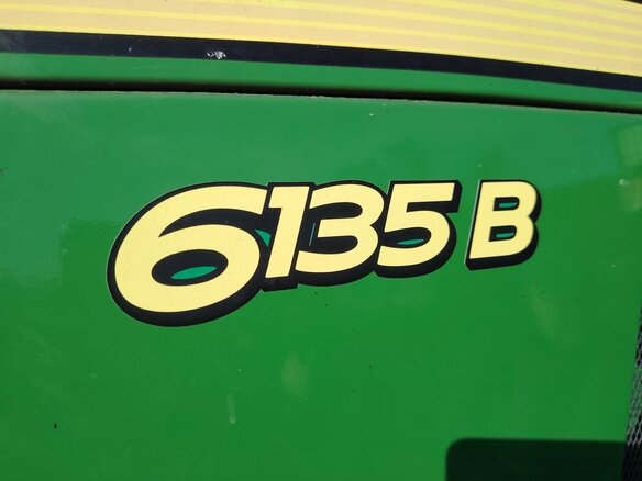 2021 John Deere 6000 Series, зелёный, 7000000 рублей - вид 2