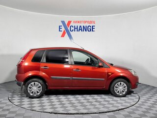 2007 Ford Fiesta Mk5, красный, 375000 рублей, вид 3