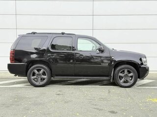 2011 Chevrolet Tahoe 6AT III, чёрный, 1690000 рублей, вид 4