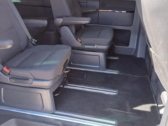 2019 Volkswagen Multivan T6, чёрный, 3999000 рублей - вид 24