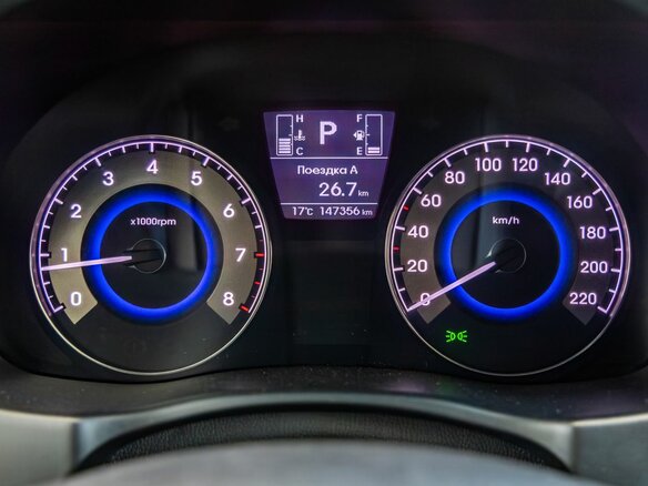 2015 Hyundai Solaris I Рестайлинг, белый, 1098000 рублей - вид 8