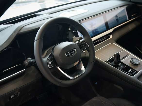 2026 Geely Monjaro I, серебристый, 4954990 рублей - вид 26