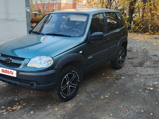 2013 Chevrolet Niva I Рестайлинг, серый, 650000 рублей, вид 1