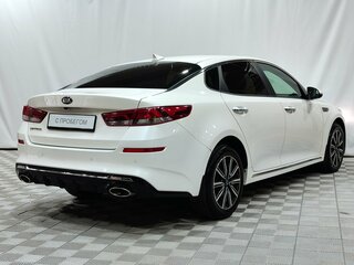 2018 Kia Optima IV Рестайлинг, белый, 1590000 рублей, вид 5