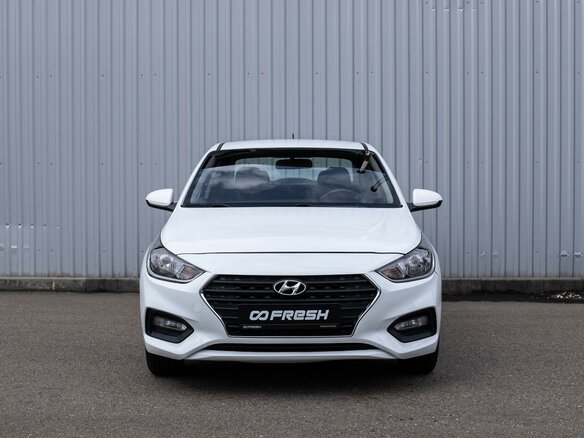 2019 Hyundai Solaris II, белый, 1415000 рублей - вид 2