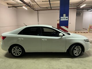 2012 Kia Cerato 6-speed II, белый, 850000 рублей, вид 4
