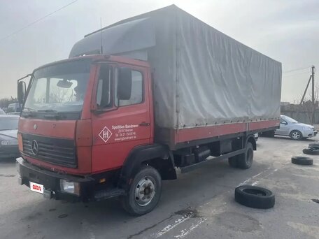 1996 Mercedes-Benz 817, красный, 400000 рублей, вид 1