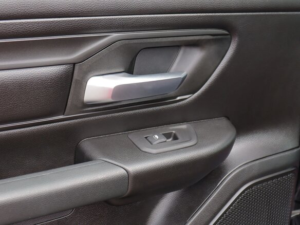 2026 Ram 1500 Crew Cab V Рестайлинг, оранжевый, 9010000 рублей - вид 34