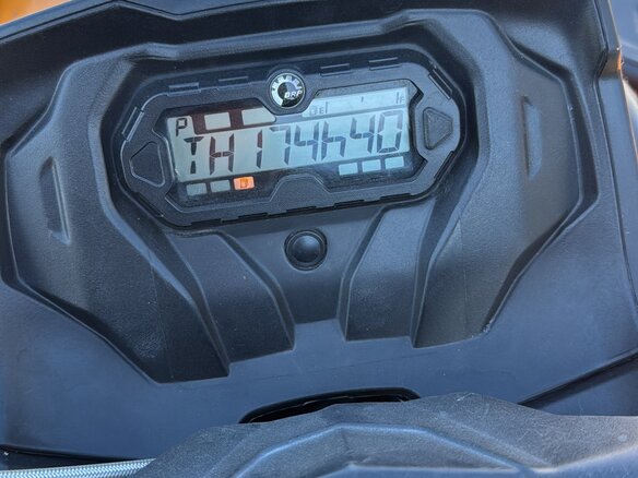 2018 BRP Can-Am Outlander 570, оранжевый, 1200000 рублей - вид 10