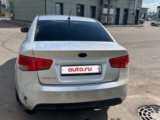 2012 Kia Cerato 6-speed II, серебристый, 535000 рублей, вид 4