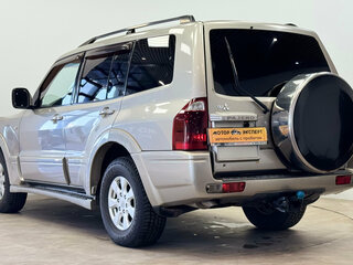 2006 Mitsubishi Pajero III Рестайлинг, бежевый, 900000 рублей, вид 3