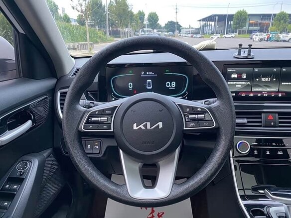2023 Kia Seltos I Рестайлинг, белый, 1870005 рублей - вид 10