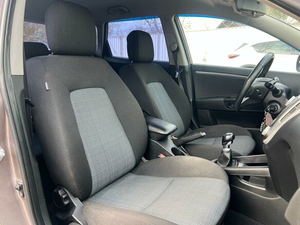 2010 Kia Ceed I Рестайлинг, бежевый, 820000 рублей - вид 9
