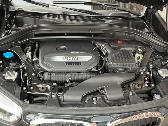 2018 BMW X1 20i xDrive II (F48), серый, 3500000 рублей - вид 9