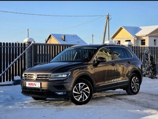 2018 Volkswagen Tiguan II, коричневый, 2400000 рублей, вид 1