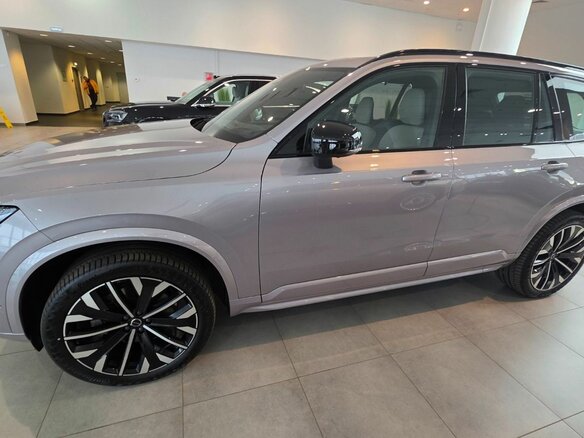 2026 Volvo XC90 B6 II Рестайлинг 2, серебристый, 10690000 рублей - вид 7