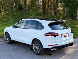 2015 Porsche Cayenne II Рестайлинг (958), белый, 2730000 рублей, вид 2