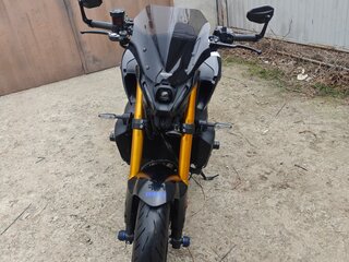 2022 Yamaha MT-09 (FZ-09), серебристый, 1100000 рублей, вид 5