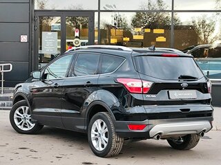 2017 Ford Kuga II Рестайлинг, чёрный, 1309000 рублей, вид 4