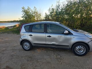 2010 Nissan Note I Рестайлинг, серебристый, 400000 рублей, вид 2