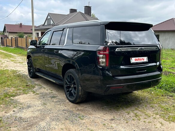 2022 Chevrolet Suburban XII, чёрный, 5900000 рублей - вид 3