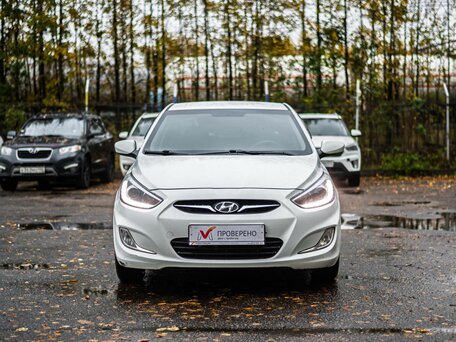 2014 Hyundai Solaris I Рестайлинг, белый, 811000 рублей, вид 3
