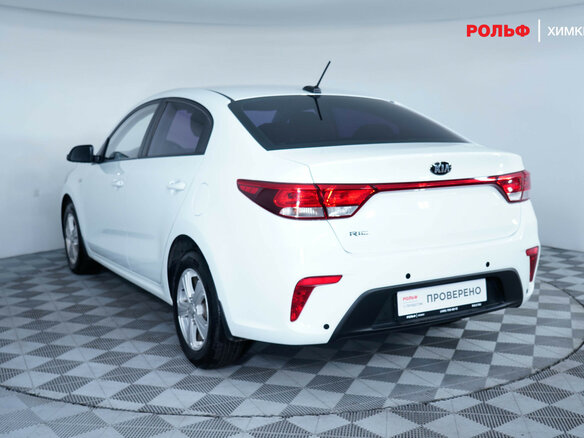 2017 Kia Rio IV, белый, 1397000 рублей - вид 5