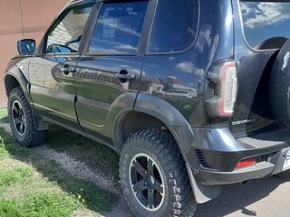 2013 Chevrolet Niva I Рестайлинг, чёрный, 730000 рублей, вид 4