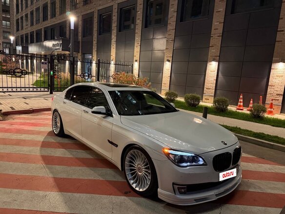 2012 BMW 7 серии 750i xDrive V (F01/F02/F04) Рестайлинг, белый, 1650000 рублей - вид 1