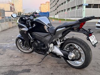 2011 Honda VFR 1200, чёрный, 840000 рублей, вид 4