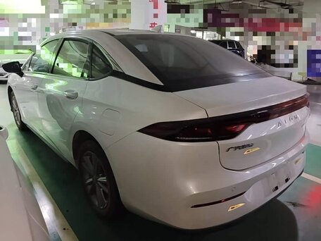 2023 Aion S 580, белый, 1300000 рублей, вид 5