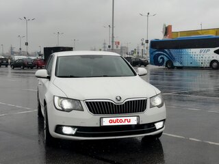 2013 Skoda Superb DSG II Рестайлинг, белый, 1500000 рублей, вид 1