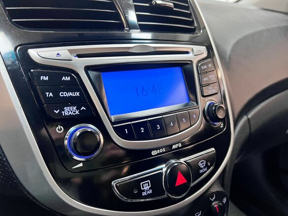 2011 Hyundai Solaris I, серый - вид 13