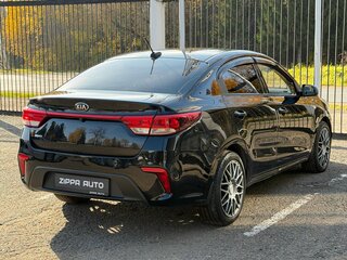2019 Kia Rio IV, чёрный, 1349000 рублей, вид 4