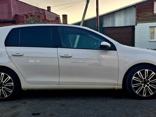 2011 Volkswagen Golf VI, белый, 890000 рублей, вид 4