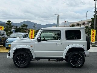 2022 Suzuki Jimny Sierra IV, белый, 2000000 рублей, вид 4