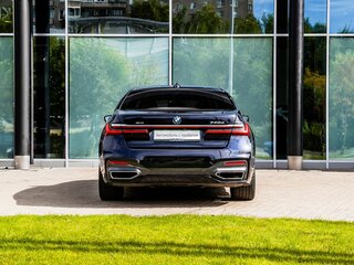2019 BMW 7 серии 730d xDrive VI (G11/G12) Рестайлинг, чёрный, 5890000 рублей, вид 4